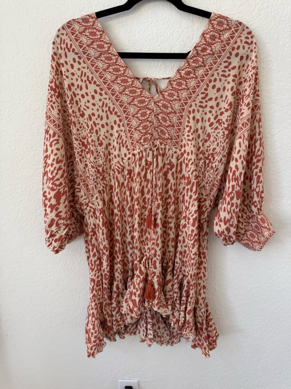 Aakaa Rust and Cream Printed Tie-Front Tunic